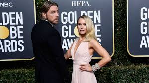 The topic of howard stern's relationship with dax shepard and kristen bell came up on dax's podcast, armchair expert with dax shepard, during a conversation with parks and rec creator, mike schur. Kristen Bell And Her Kids Dance From Afar For Quarantined Dad Dax Shepard Gma