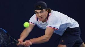 Born in sutton, jack draper is a british tennis player who competes on both the singles and doubles circuit. Miami Open Jack Draper Retires On Atp Tour Debut While Johanna Konta Wins Bbc Sport