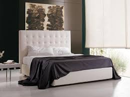 Consigli per la scelta di un letto che garantisce alla zona notte uno. Letto Imbottito Con Contenitore E Testiera Alta Per Albergo Idfdesign