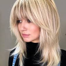 Mittellange haare im sleek look. 49 Beste Frisuren Mittellang Stufig Fransig In 2020 Coole Frisuren Frisuren Haarschnitte Mittellange Haare Frisuren Einfach