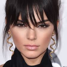 Use paint pens to make a few solid and few blocked out. How To Get Fake Bangs Tutorial Teen Vogue