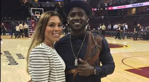 She met ben roethlisberger, brown's longtime teammate. Antonio Brown Accuses Baby Mama Of Cheating On Him At A Mall Says That Was Why He Evicted Her Pics Total Pro Sports