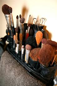 makeup brushes used by makeup artists