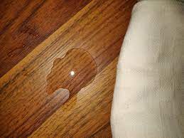 cleaning of wooden laminated floors