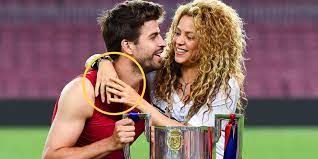 Here folks are a few pics showing us shakira's tight ass! Shakira And Gerard Pique S Body Language Explained By An Expert