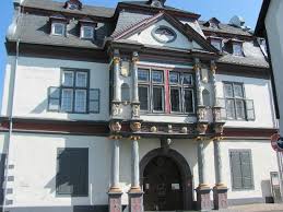 Im jahre 1921 erwarb die stadt andernach das gebäude. Facade Picture Of Haus Von Der Leyen City Museum Andernach Tripadvisor