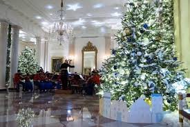 biden white house christmas theme