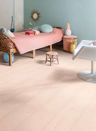 hybrid wood laminate flooring in