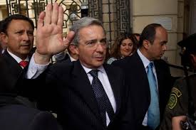 Noticias sobre álvaro uribe vélez: Alvaro Uribe Velez Juez Define Si Continua Privado De La Libertad Investigacion Justicia Eltiempo Com