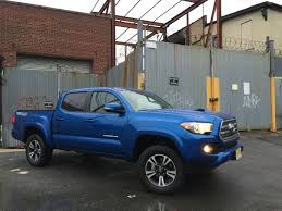 2018 toyota tacoma double cab trd sport upgrade or premium package detailed walk through. Review 2016 Toyota Tacoma Trd Sport 4x4 Is Old School But Still Cool New York Daily News
