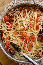 pasta with cherry tomatoes and garlic