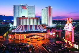 las vegas hotels for families with kids