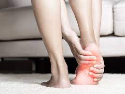 dolor en la planta del pie causas de