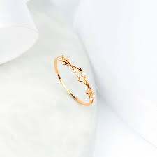 Emas putih merupakan salah satu jenis emas yang digandrungi masyarakat indonesia, emas ini diciptakan dari paduan emas murni dengan bahan anda bisa melakukan tes keasaman di toko perhiasan. Toko Online Toko Emas Gadjah Shopee Indonesia