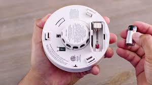 Keep your family safe with this battery operated smoke and carbon monoxide alarm; How Do I Change My All New Simplisafe Batteries And How Do I Know When To Replace Them Simplisafe