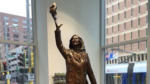 Mary tyler moore was born on december 29, 1936, in flatbush, brooklyn, to marjorie (hackett) and george tyler moore, a clerk. Hat Tossing Mary Tyler Moore Statue Back At Minneapolis Site Wbma