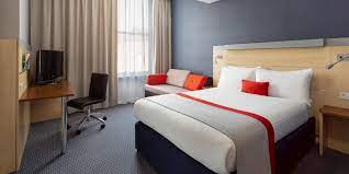 Accessibility to all attractions including petronas twin towers, kl tower, sky deck, kuala. Central Hotel Holiday Inn Express Edinburgh City Centre