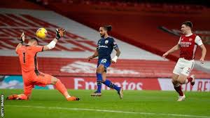 Pepe puts it way over the bar. Arsenal 1 1 Southampton Theo Walcott Scores On Emirates Return Bbc Sport