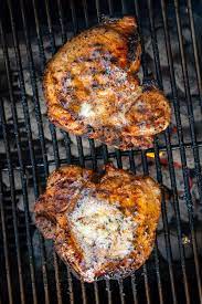 perfectly juicy grilled pork chops