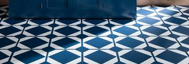 Standard linoleum rolls come in 6 to 7 foot widths and usually require a minimum of 10 feet in length or a maximum of up to 105+ feet in total length. Coloured Vinyl Flooring Bright Colours Of Vinyl Lino Harvey Maria