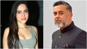 Urfi Javed shares Chetan Bhagat's leaked Whatsapp #MeToo movement chats  after the author says she 'distracts youth', slams him with savage reply