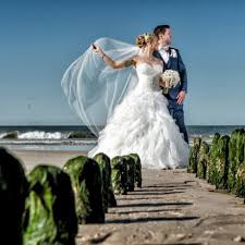 Sylt bietet traumhafte strände und eine einzigartige küstenlandschaft, die für. Hochzeitsfoto Am Strand Auf Sylt Hochzeit Strandshooting Foto Mager