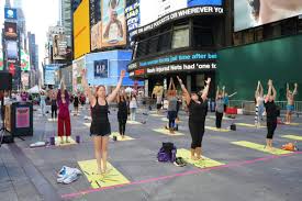 My typical day consists of meals that range from 2,500 to 3,000 calories. Over 3 000 People Perform Yoga At Iconic Times Square Eastmojo
