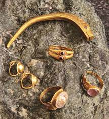 roman gold jewellery found in serbia