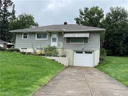 265 Lawn Dr Akron Oh 44312 Zillow