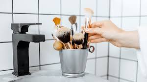 how to clean makeup s tools