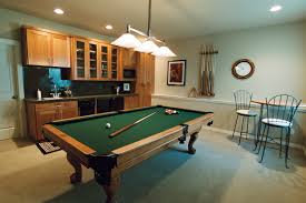 how to decorate a recreation room how