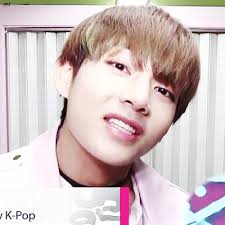Animated gif about gif in taehyung kim👑 by _koiko_. Kim Taehyung Bts Taehyung Cute Gif On Gifer By Buzalar