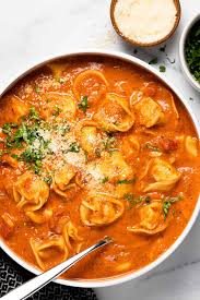 easy creamy tomato tortellini soup