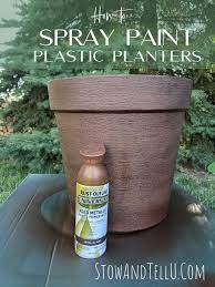 how to spray paint plastic planters in