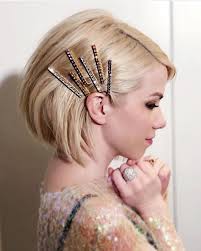 Hairstyles should reflect our personality and if you're a cheerful. 50 Best Wedding Hairstyles For Short Hair That Are Perfect For 2020