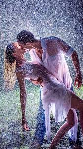 raining kissing romantic ground