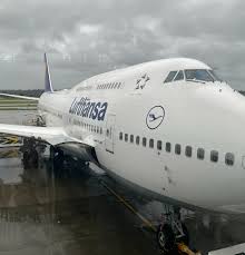 lufthansa business cl queen of the
