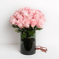 Creating warm, beautiful flower arrangements wrapped elegantly and delivered to a location of your choosing. Is Sending Anonymous Flowers Cute Or Creepy