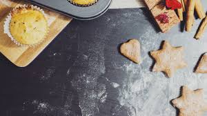 No christmas is complete in vienna without baking (or watching somebody bake and enjoying the sweet homey smells) and eating your fill of weihnachtskekse (christmas biscuits). Two Austrian Christmas Cookies Recipes You Ll Love Floralcars
