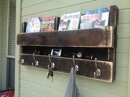 Diy Rustic Pallet Coat Rack