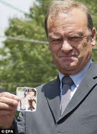 Memory: Bill Hawker holds a photo of his daughter Lindsay outside the court in Chiba, Japan, and right, Tatsuya Ichihashi pictured shortly after his 2009 ... - article-2011006-0CDB969000000578-336_306x423