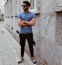 Men who excel at dressing up may find dressing down is a bit of a challenge. 30 Summer Street Outfit Ideas For Men With Images