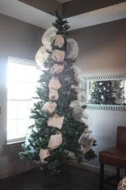 how to decorate a christmas tree from