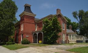 large house in midway cky a