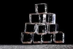 will-bottled-water-make-clear-ice-cubes