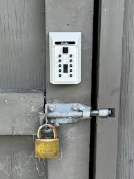 wall mounted 5 key lock box