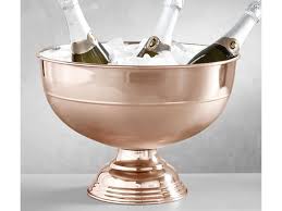 Many of us enjoy a nice glass of bubbly on occasion but for some people, champagne is a lifestyle. The Best Champagne Gifts For Champagne Lovers Food Wine