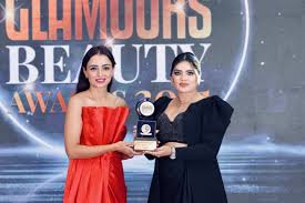 jiya sosa receives well deserved award