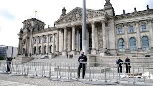 © bundesbildstelle/press and information office of the federal government of germany. Corona Proteste Am Reichstag Bundestag Soll Sicherer Werden Der Spiegel