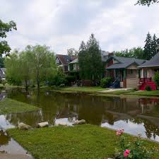There are major flooding spots throughout metro detroit and road closures due to heavy rainfall. Widespread Flooding In Detroit S Jefferson Chalmers Causes City To Issue Emergency Order Curbed Detroit